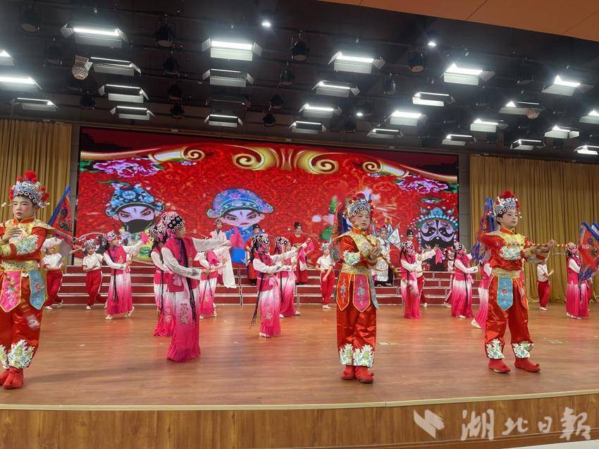 嘉鱼县2025年“新时代好少年”先进事迹发布仪式举行.docx